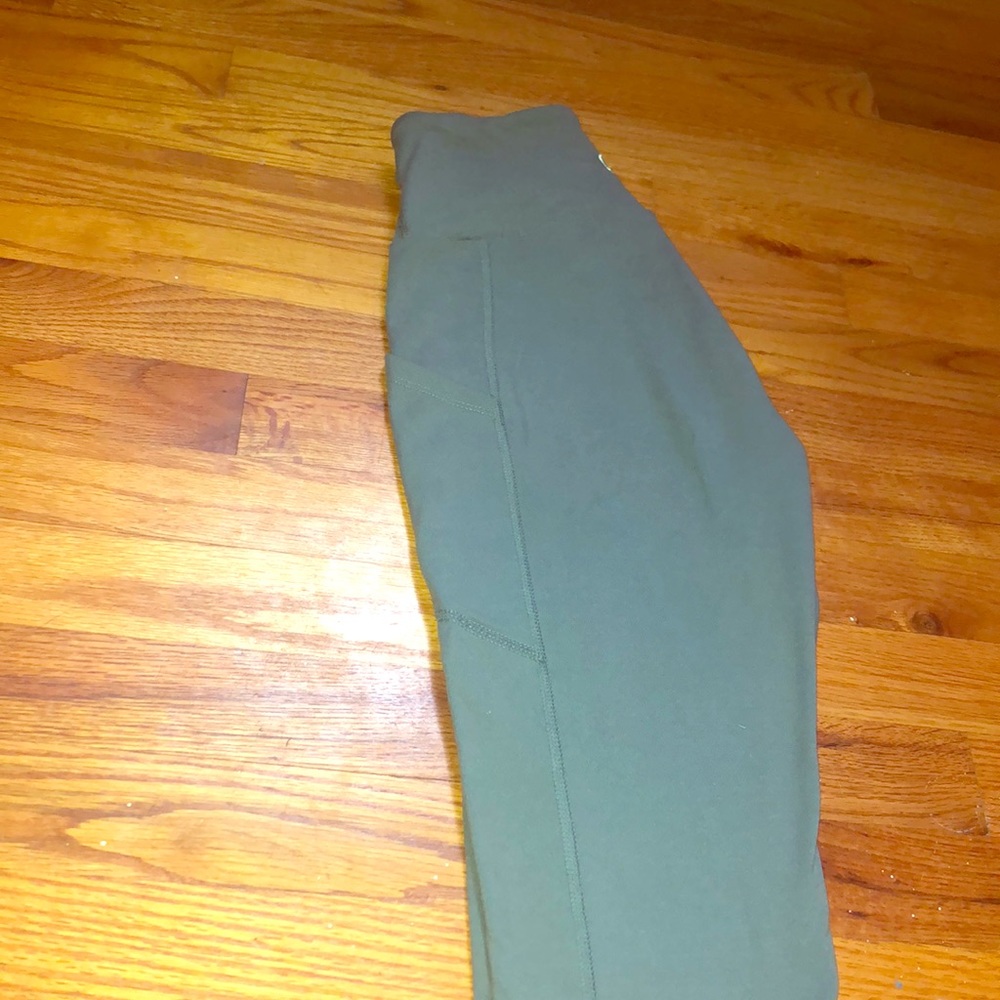 green soft and stretchy leggings!